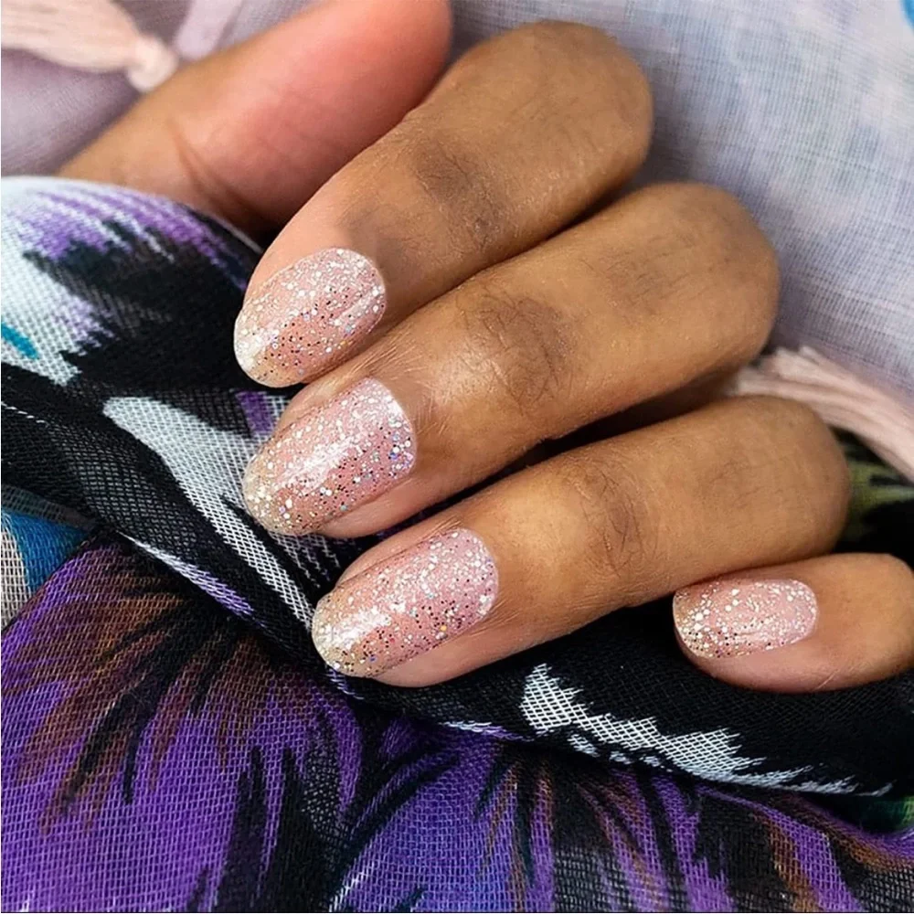 *Retired* Color Street: Tiny + Shiny (Petite) | Pink Glitter Clear Overlay - Picture 5 of 14